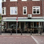 Broodje meatball van Parkcafé Wilhelminapark van buiten.